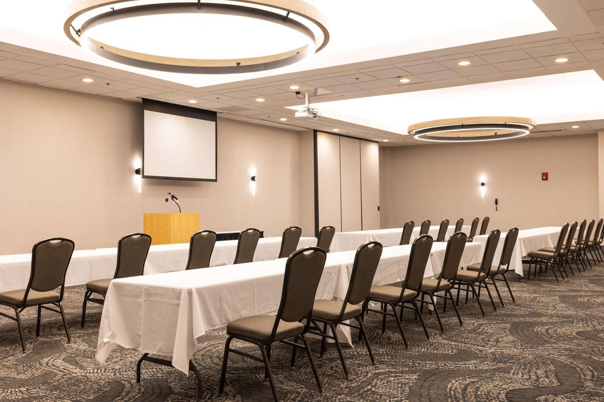 Doubletree By Hilton Austin, Mn Ξενοδοχείο Εξωτερικό φωτογραφία