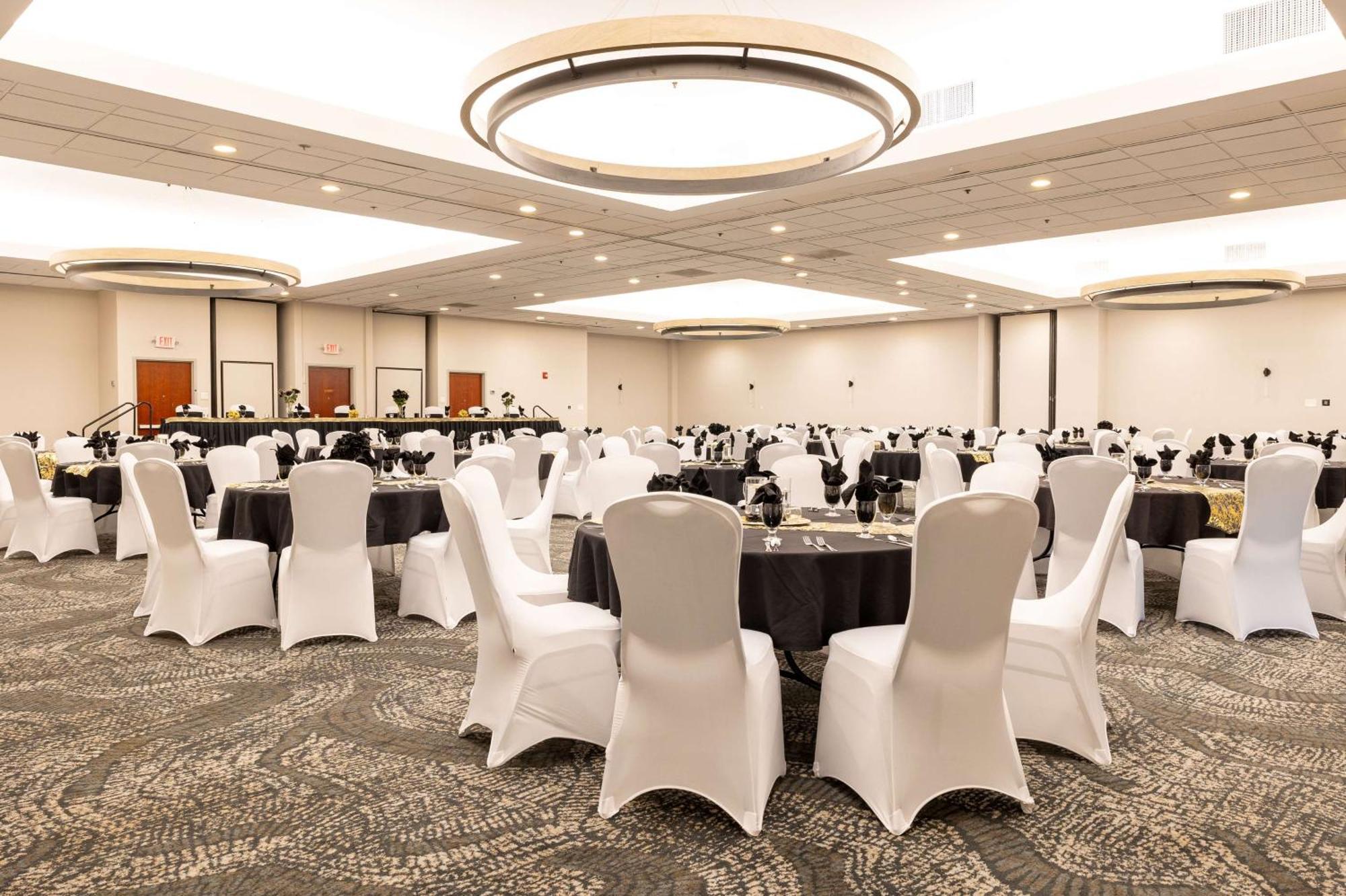 Doubletree By Hilton Austin, Mn Ξενοδοχείο Εξωτερικό φωτογραφία