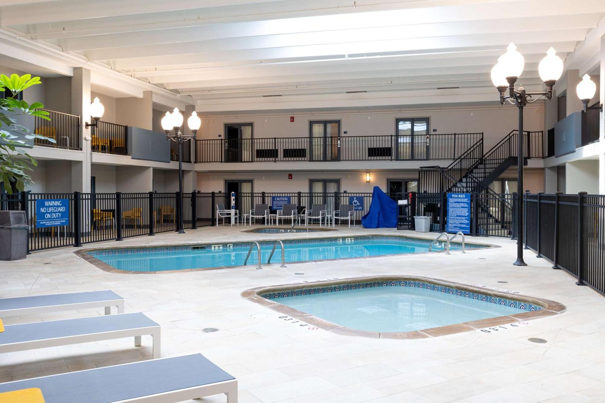 Doubletree By Hilton Austin, Mn Ξενοδοχείο Εξωτερικό φωτογραφία